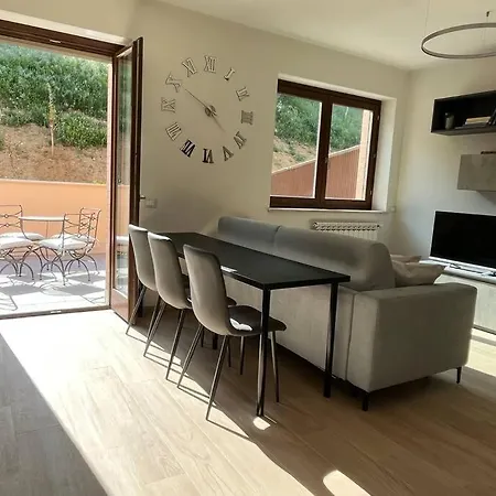 Sotto Le Mura, Loggia Apartment